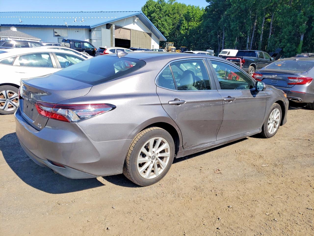2021 TOYOTA CAMRY LE — снимка 3