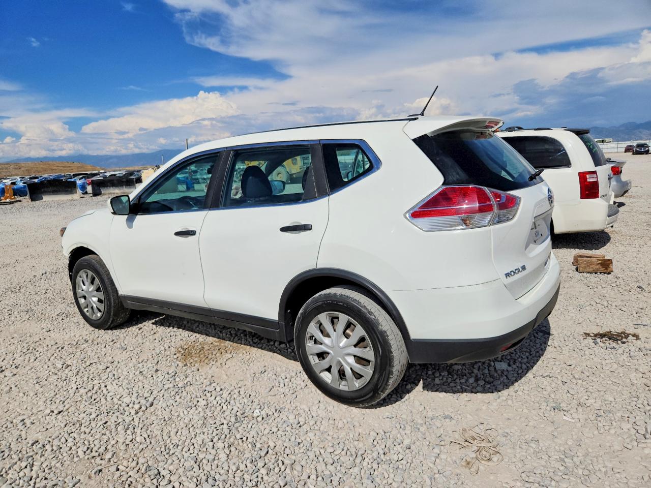 2016 NISSAN ROGUE S/SL/SV — снимка 2