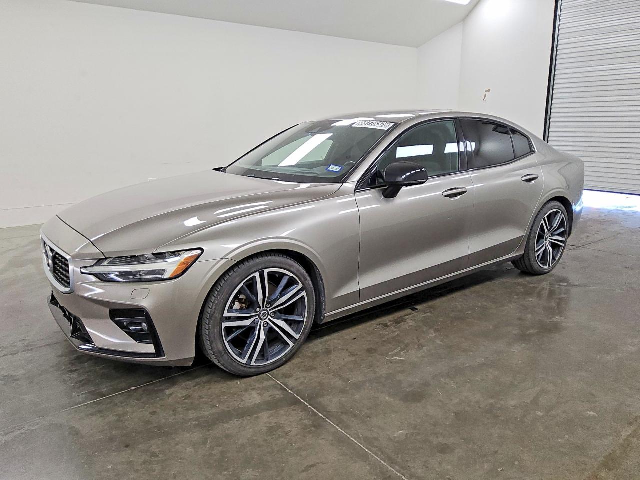 2019 VOLVO S60 T5 R-DESIGN