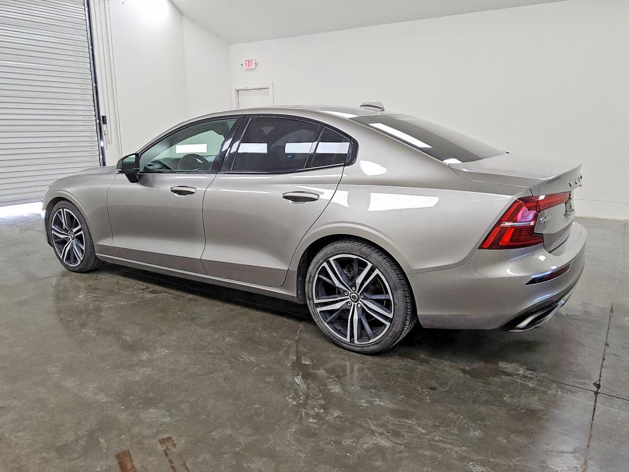 2019 VOLVO S60 T5 R-DESIGN — снимка 2