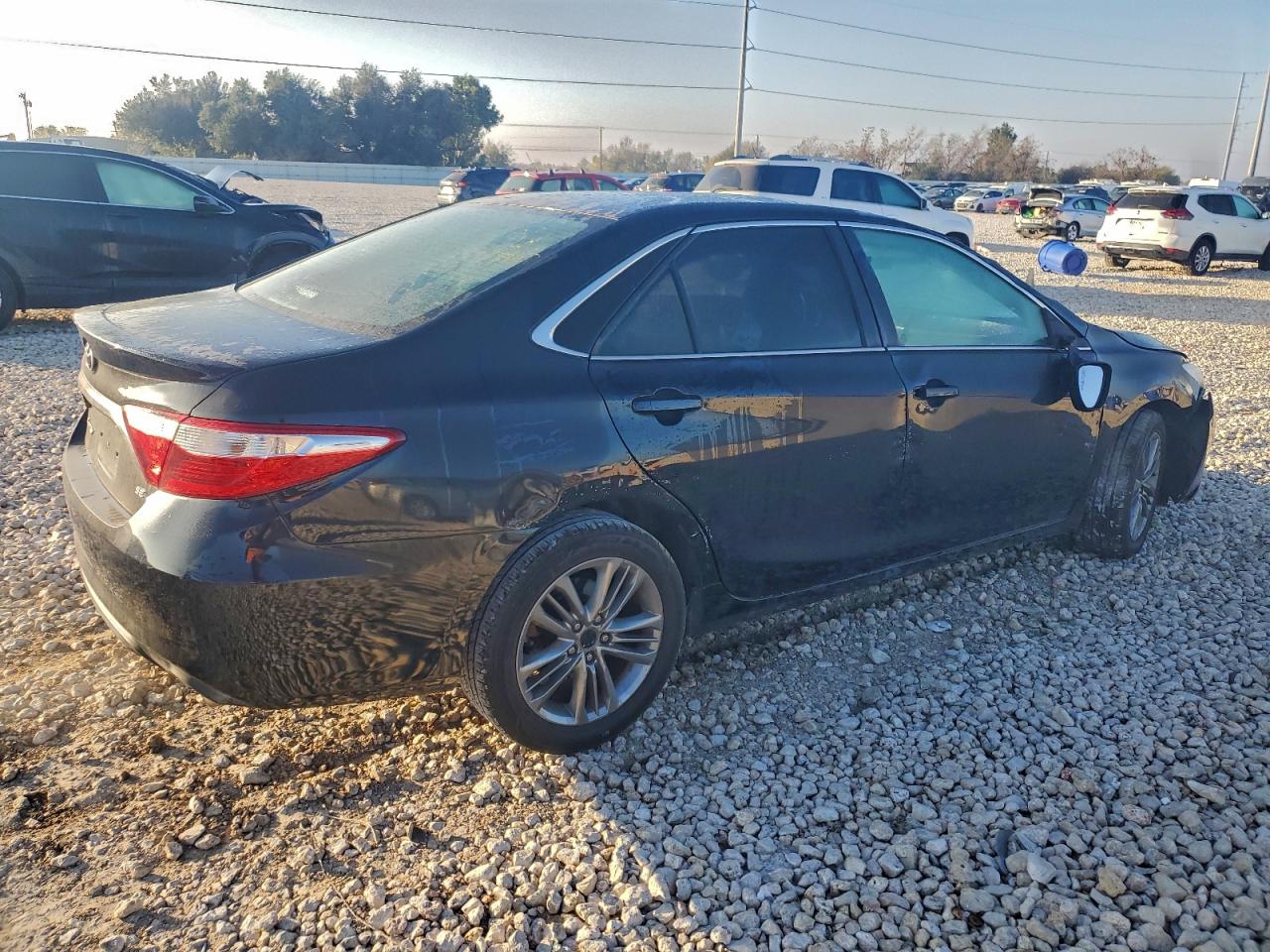 2017 TOYOTA CAMRY LE — снимка 3