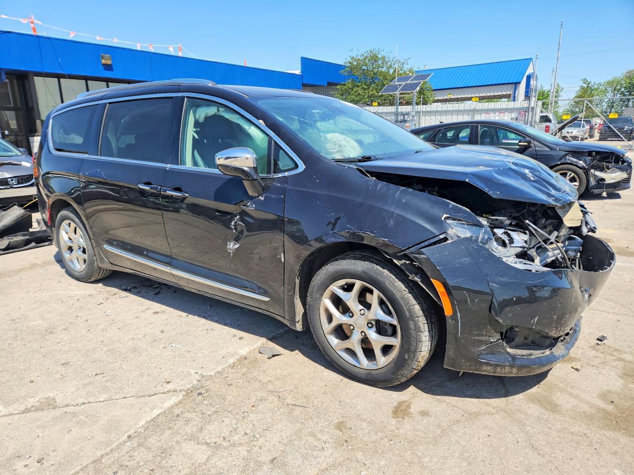 2020 CHRYSLER PACIFICA LIMITED — снимка 4