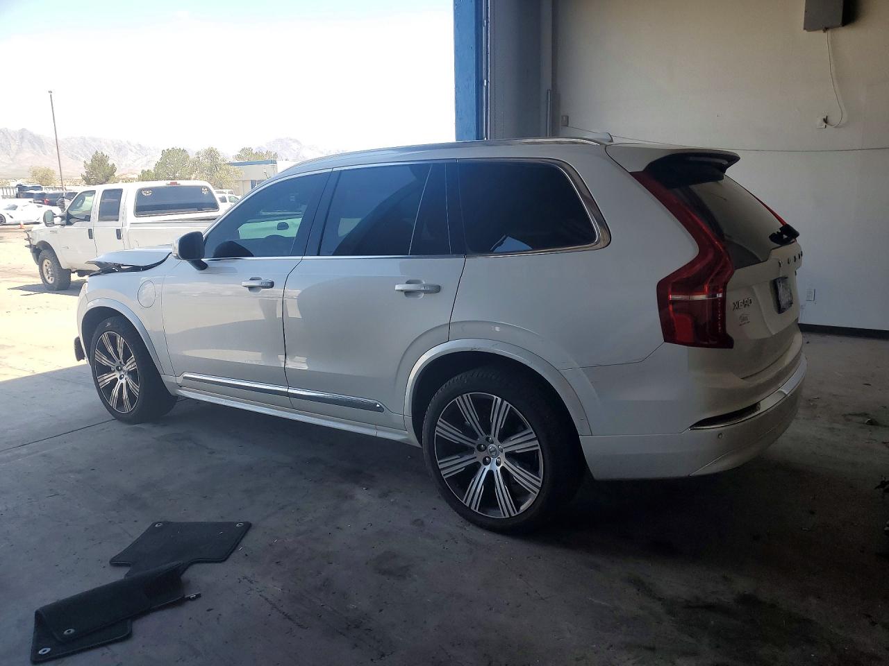 2025 VOLVO XC90 CORE — снимка 2