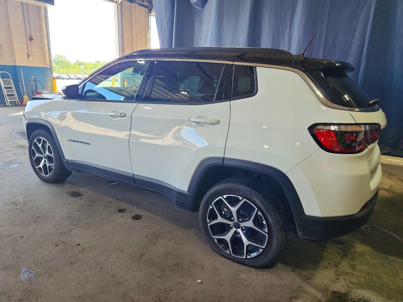 2025 JEEP COMPASS LIMITED — снимка 2