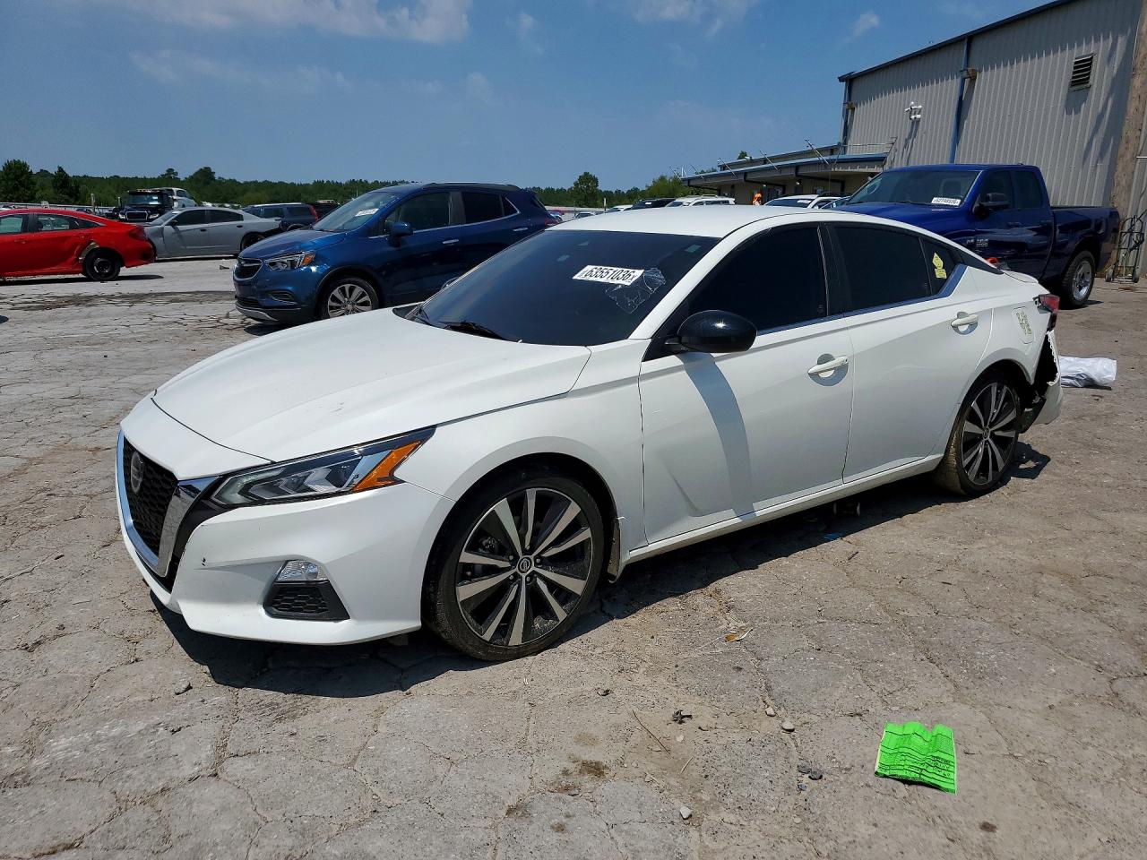 2022 NISSAN ALTIMA SR