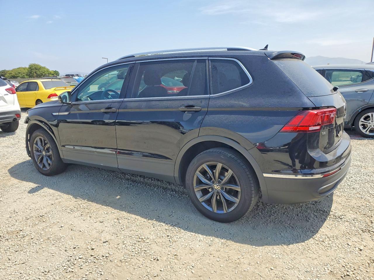 2022 VOLKSWAGEN TIGUAN SE — снимка 2