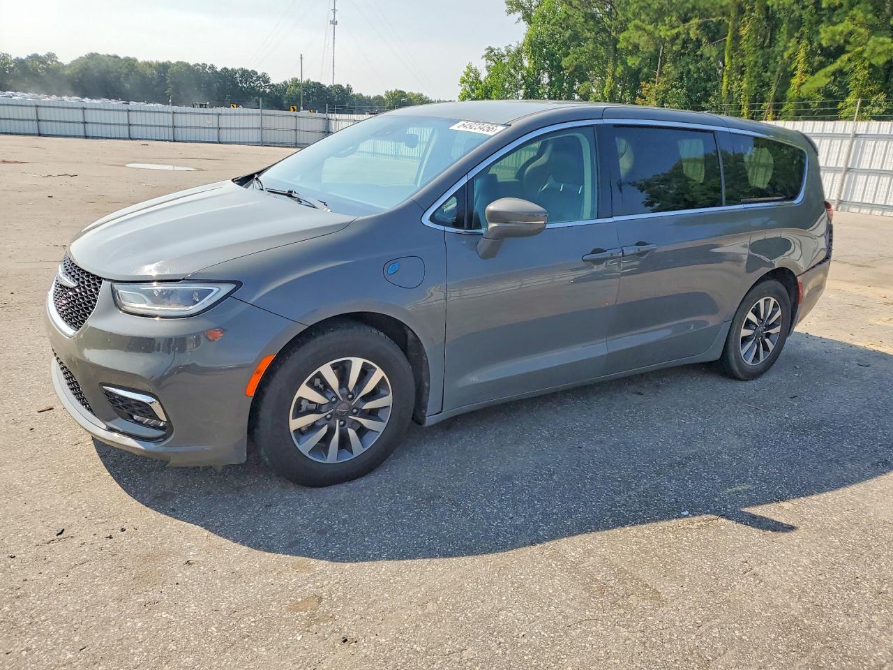 2022 CHRYSLER PACIFICA HYBRID TOURING L