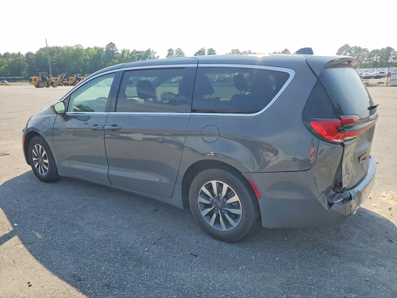 2022 CHRYSLER PACIFICA HYBRID TOURING L — снимка 2