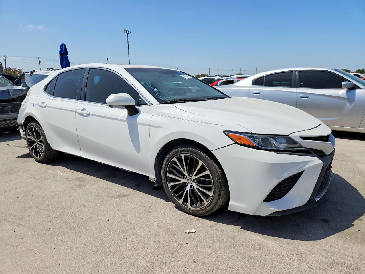 2020 TOYOTA CAMRY SE — снимка 4