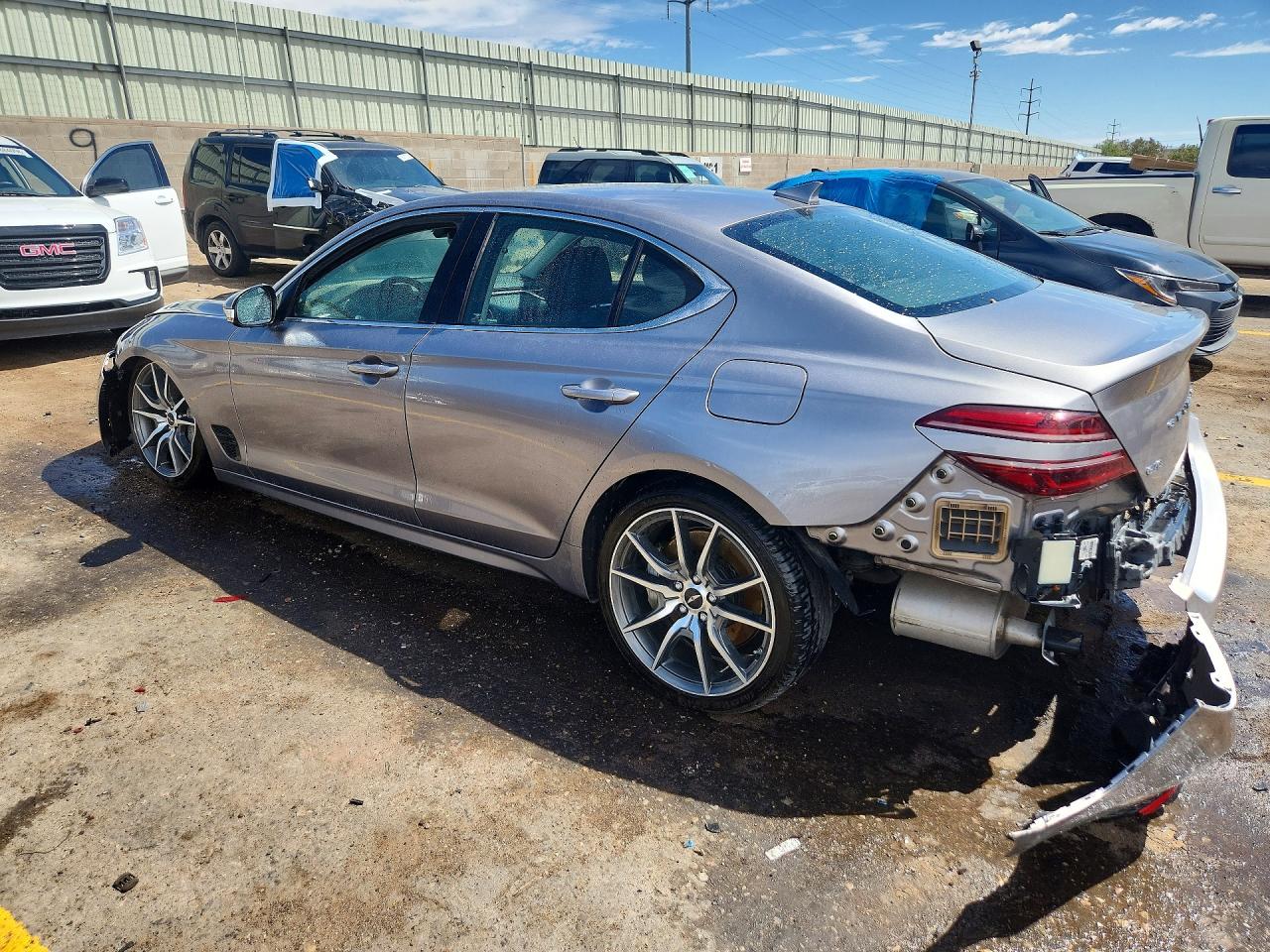 2025 GENESIS G70 2.5T STANDARD — снимка 2