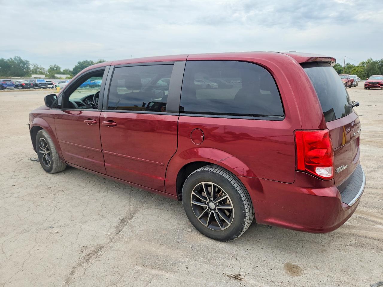2017 DODGE GRAND CARAVAN GT — снимка 2
