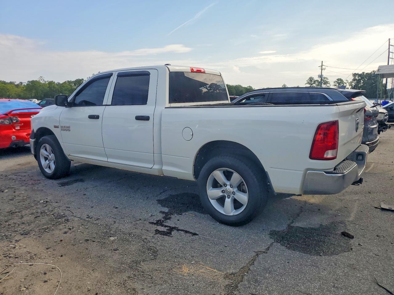 2016 RAM 1500 ST — снимка 2