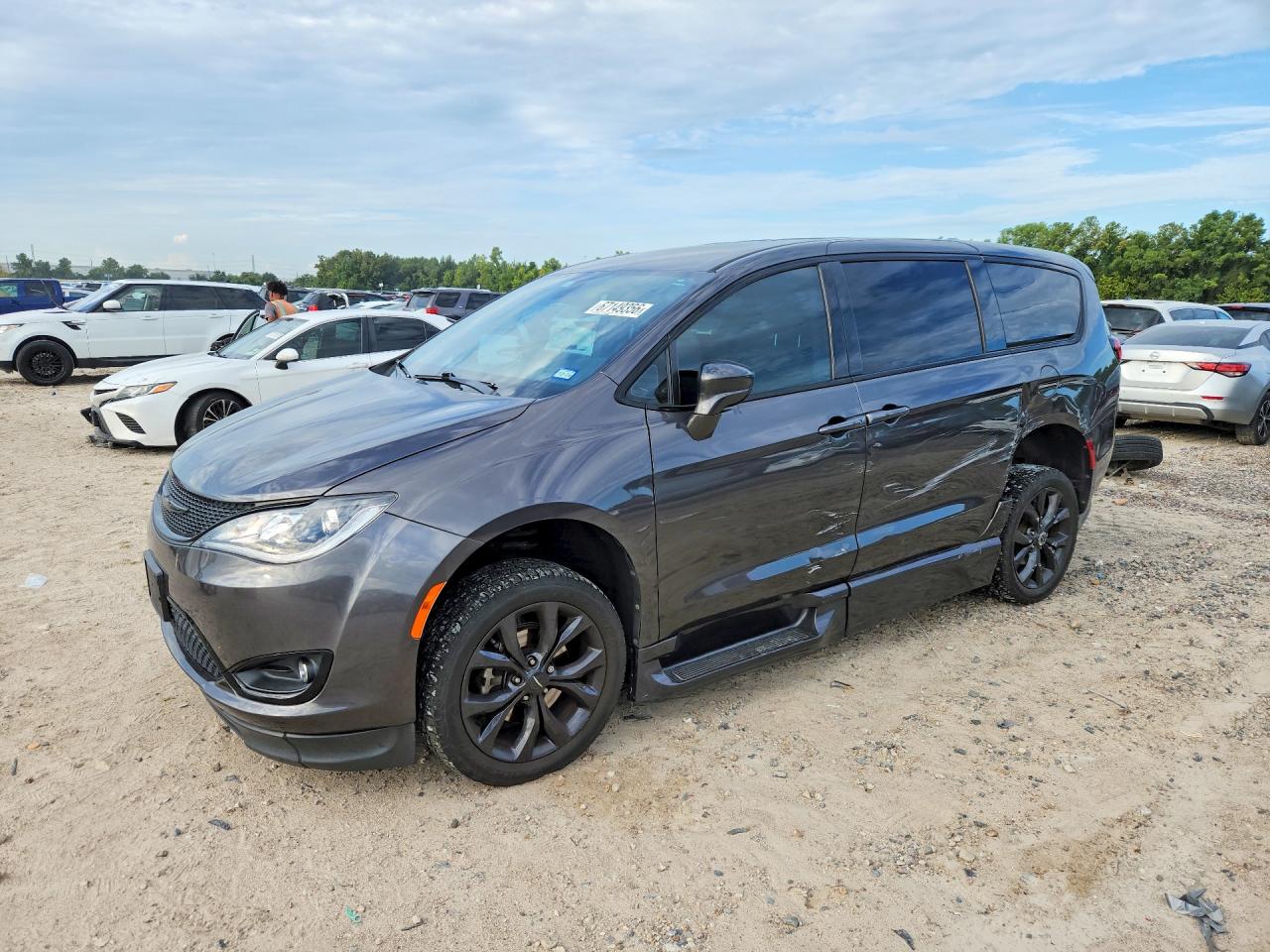 2019 CHRYSLER PACIFICA TOURING PLUS