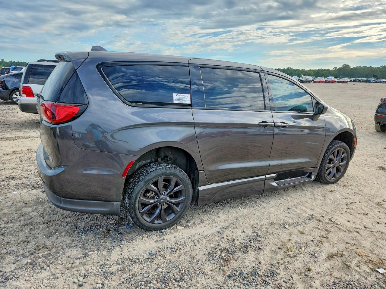 2019 CHRYSLER PACIFICA TOURING PLUS — снимка 3