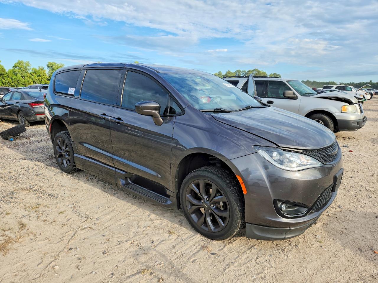 2019 CHRYSLER PACIFICA TOURING PLUS — снимка 4