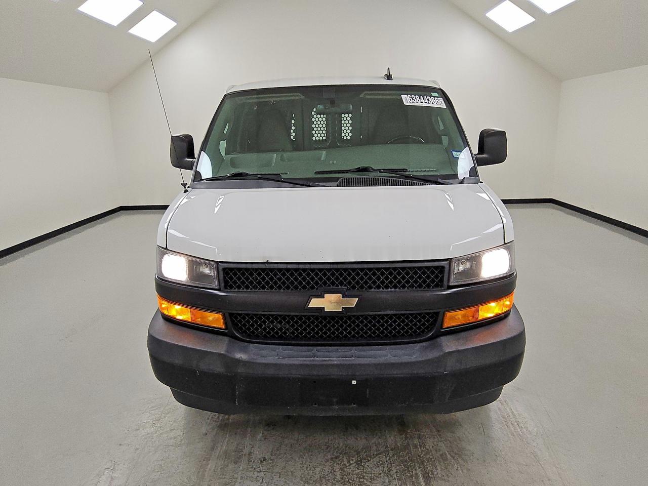 2021 CHEVROLET EXPRESS G2500 — снимка 5