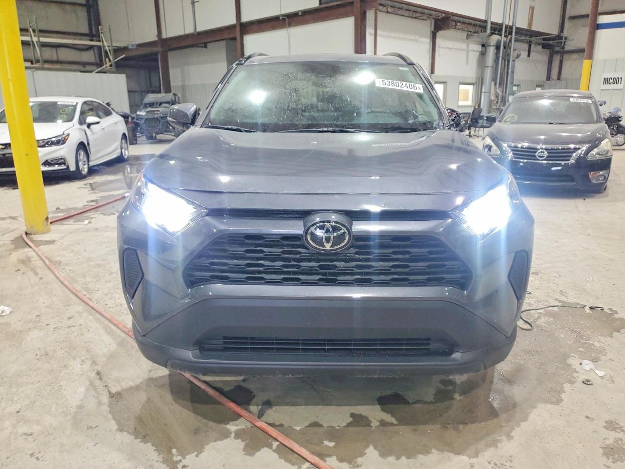 2025 TOYOTA RAV4 XLE — снимка 5