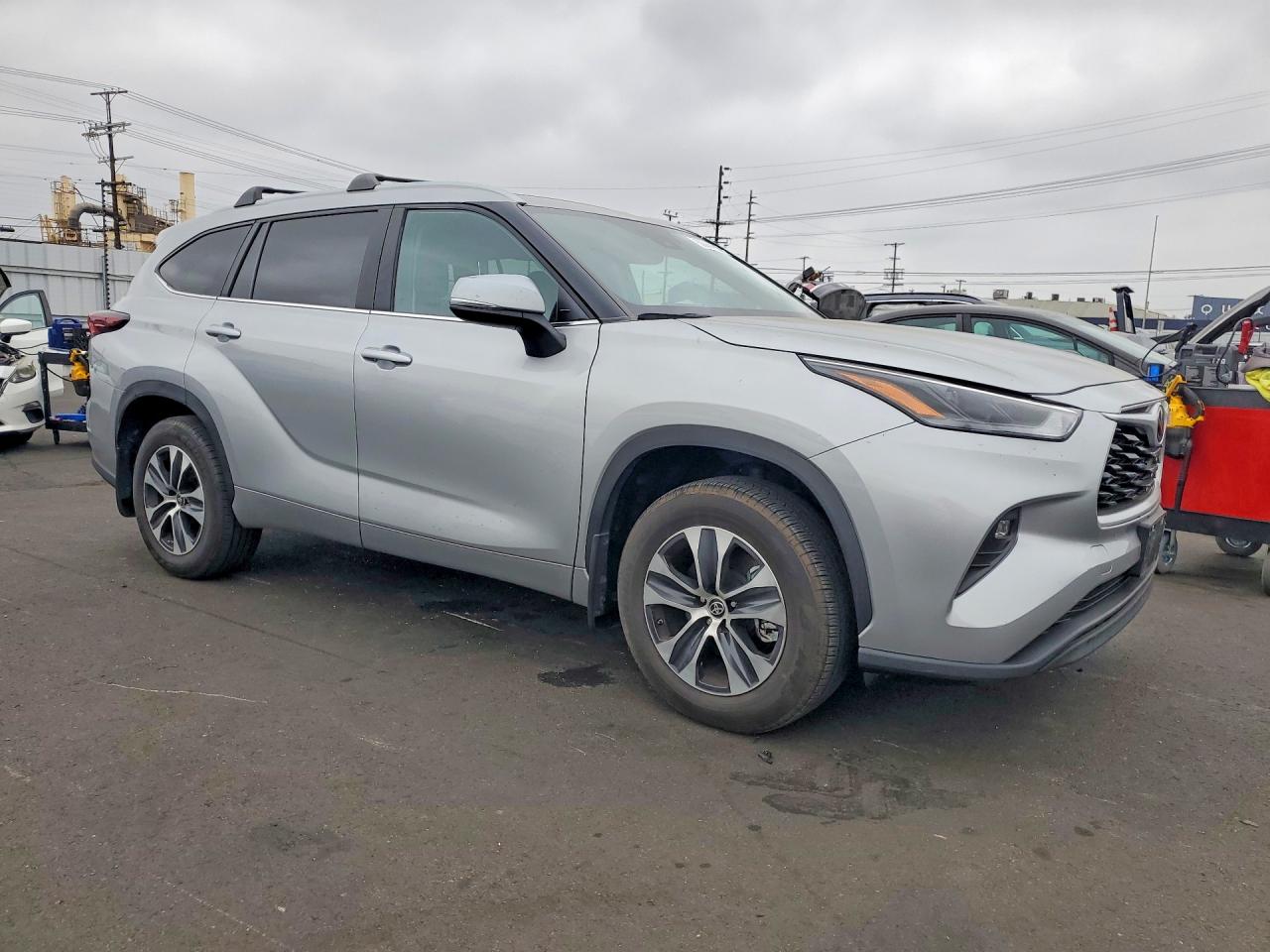 2024 TOYOTA HIGHLANDER XLE — снимка 4
