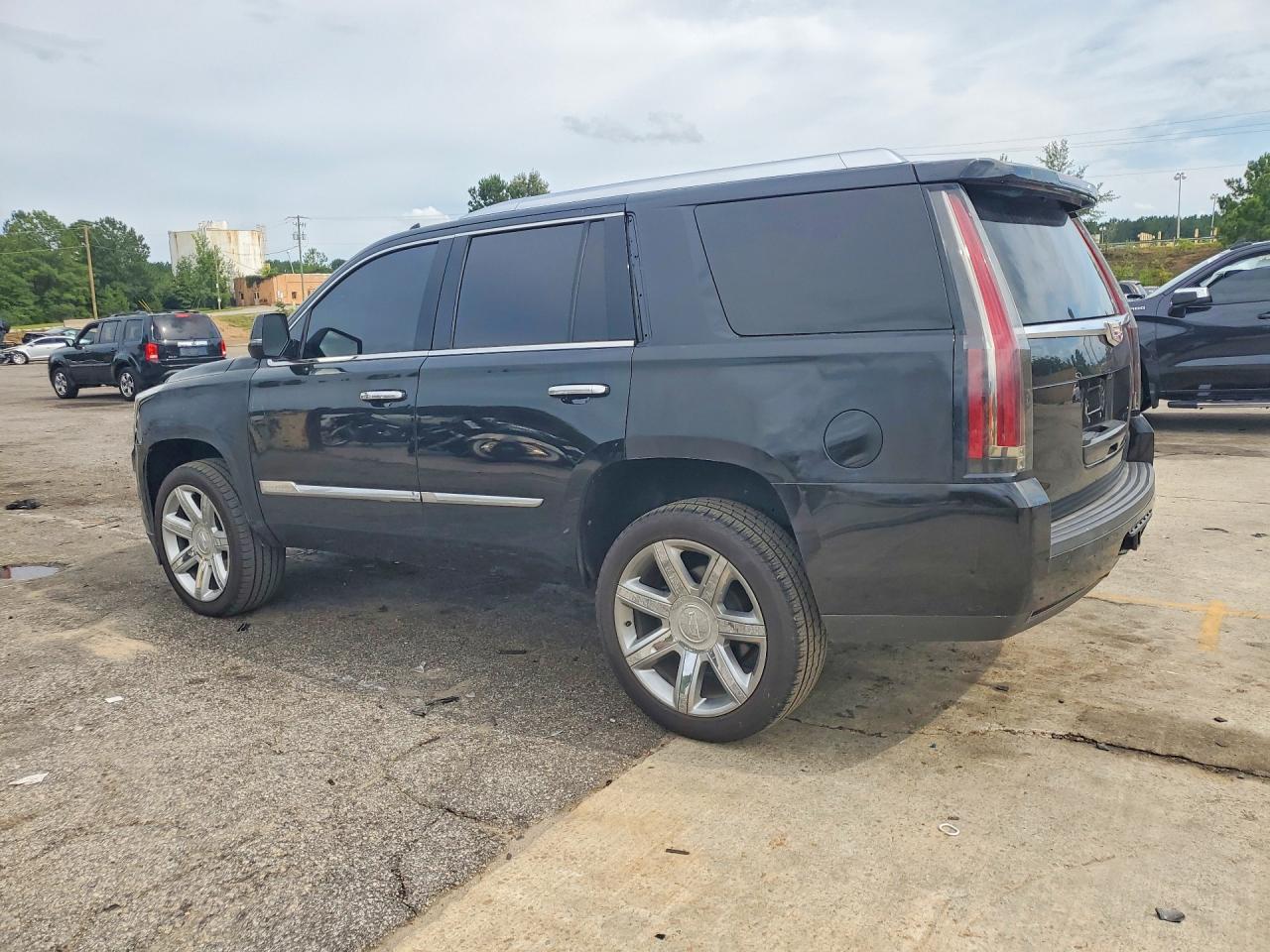 2018 CADILLAC ESCALADE LUXURY — снимка 2