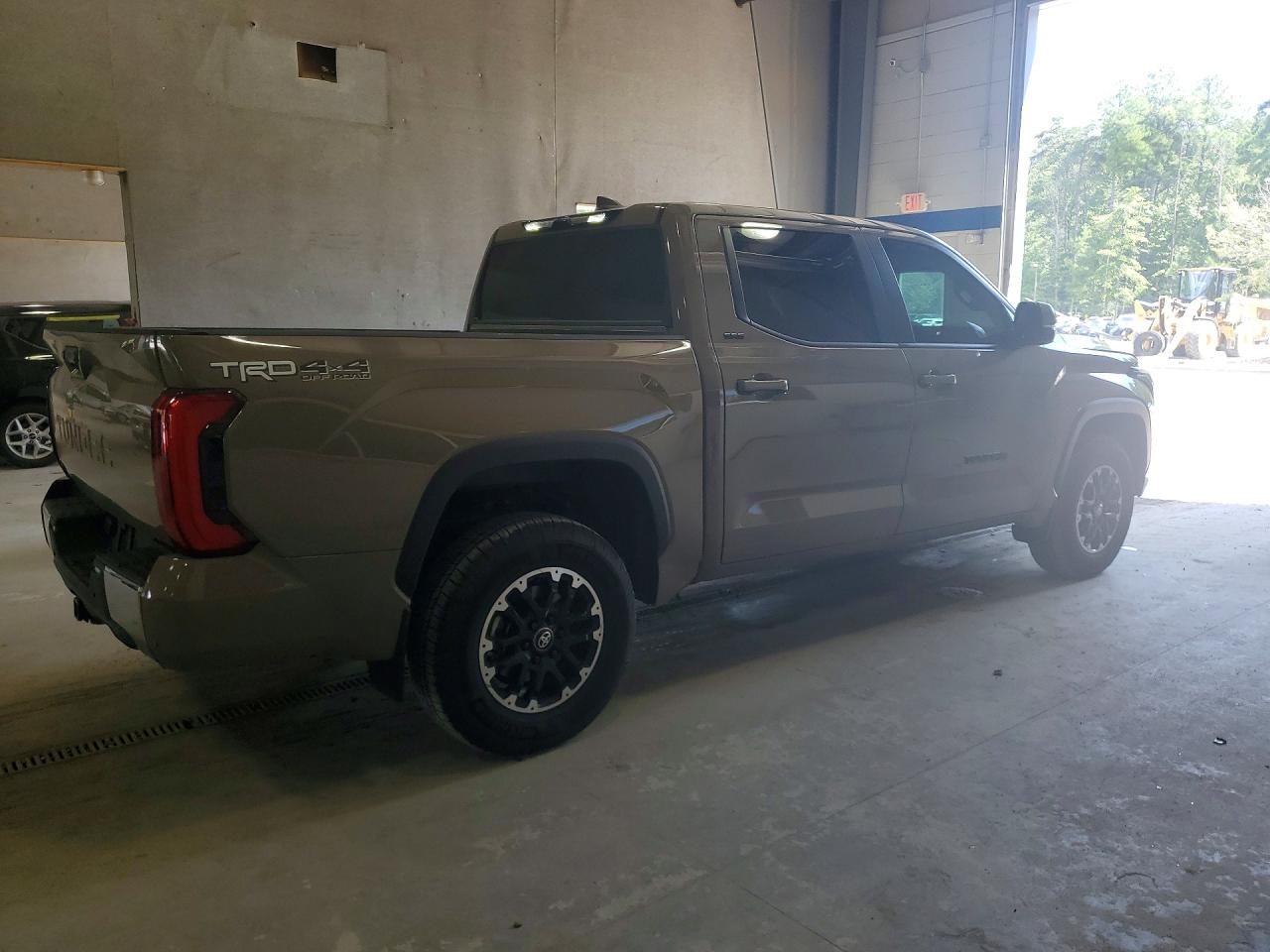 2026 TOYOTA TUNDRA SR5 — снимка 3