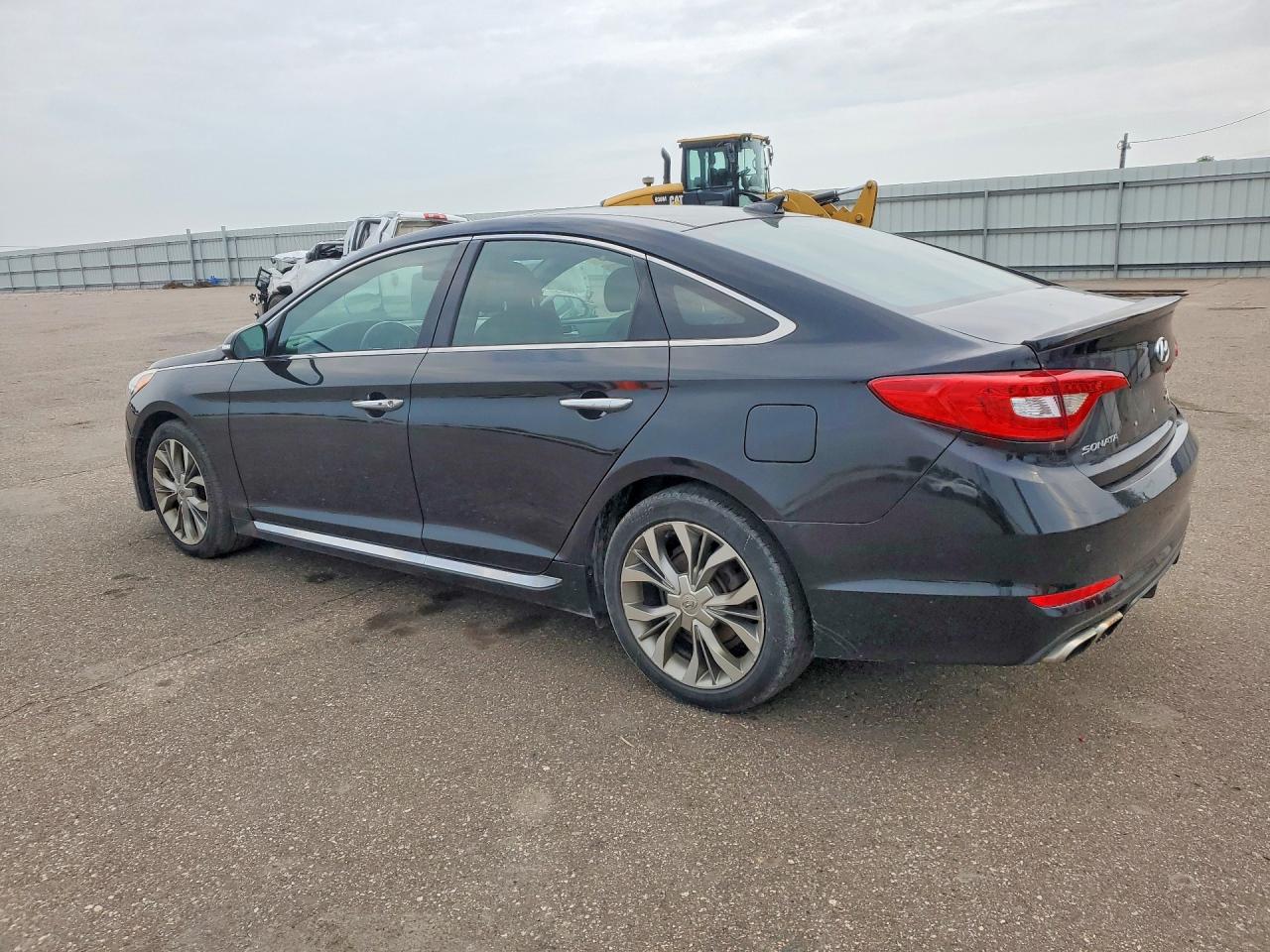 2015 HYUNDAI SONATA LIMITED 2.0T — снимка 2