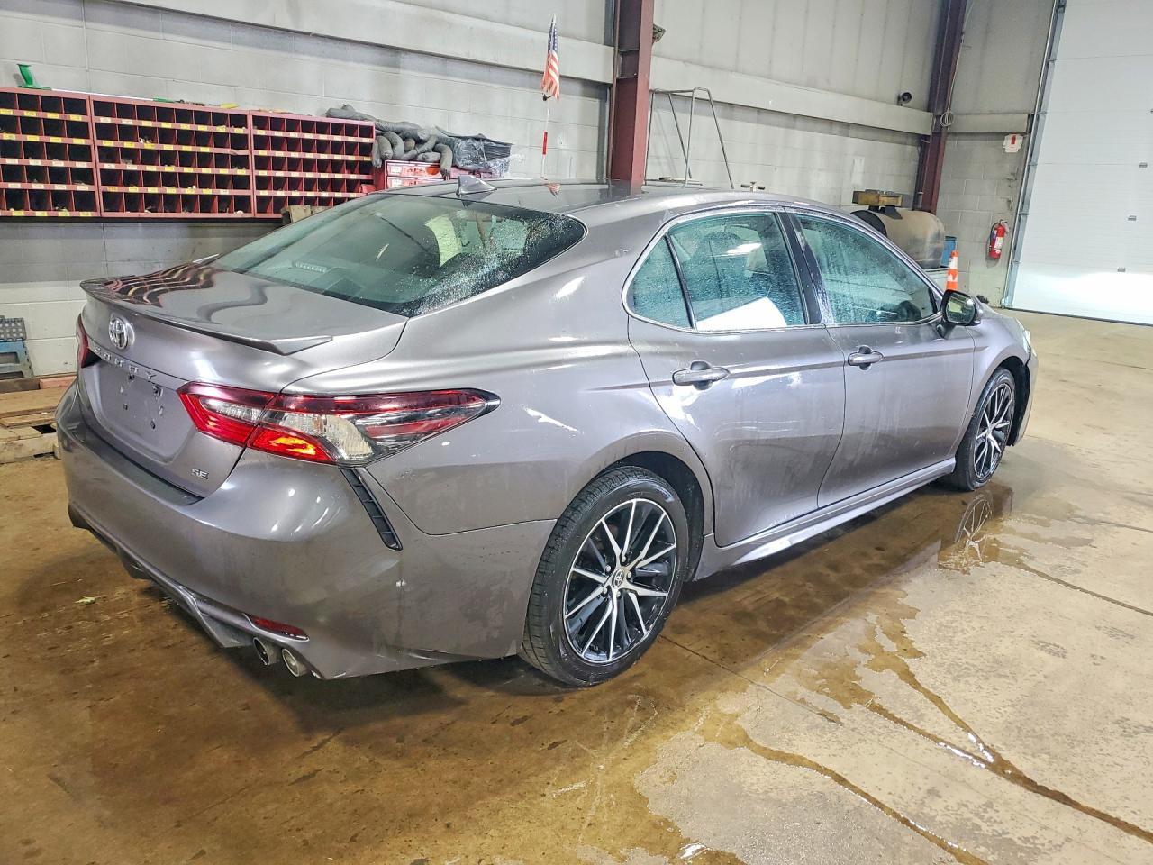 2021 TOYOTA CAMRY SE — снимка 3