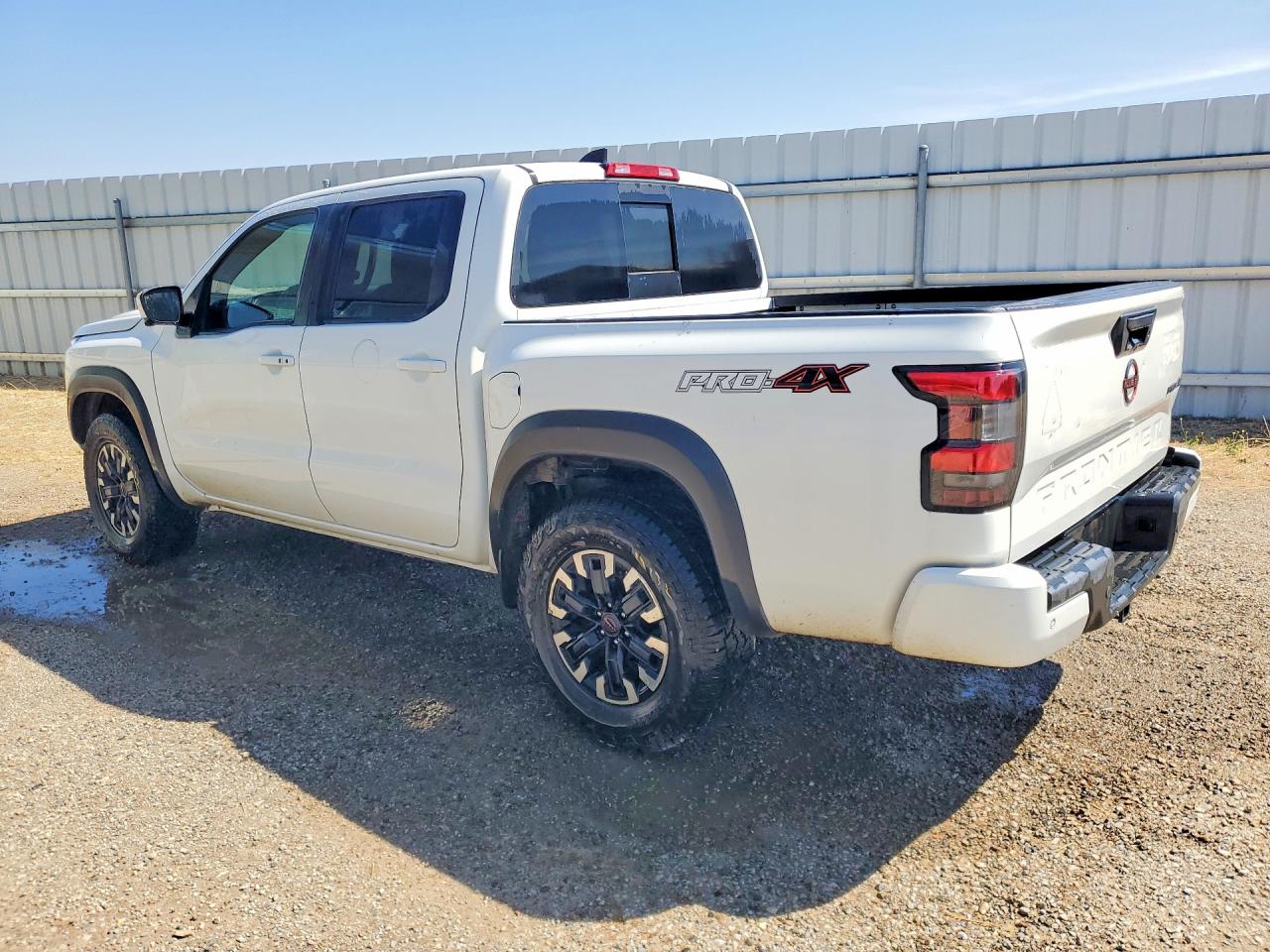 2024 NISSAN FRONTIER PRO-4X — снимка 2