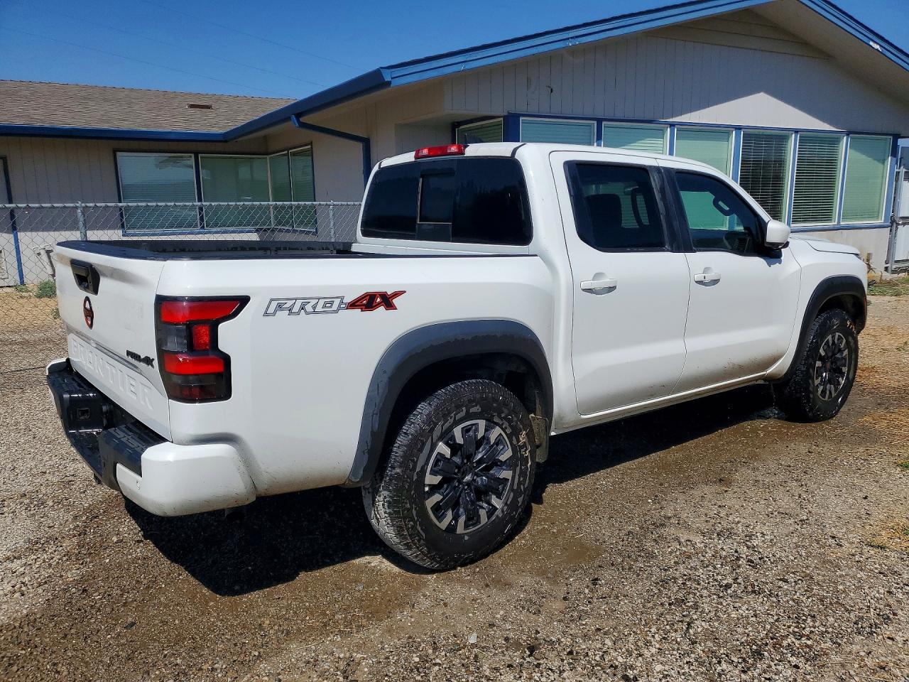 2024 NISSAN FRONTIER PRO-4X — снимка 3