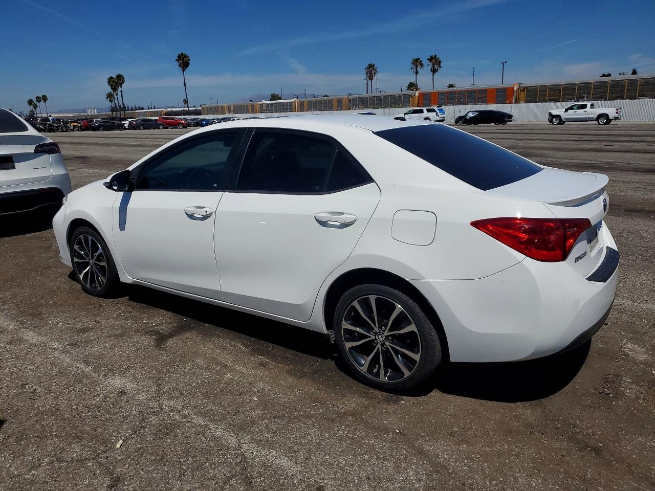 2017 TOYOTA COROLLA SE — снимка 2