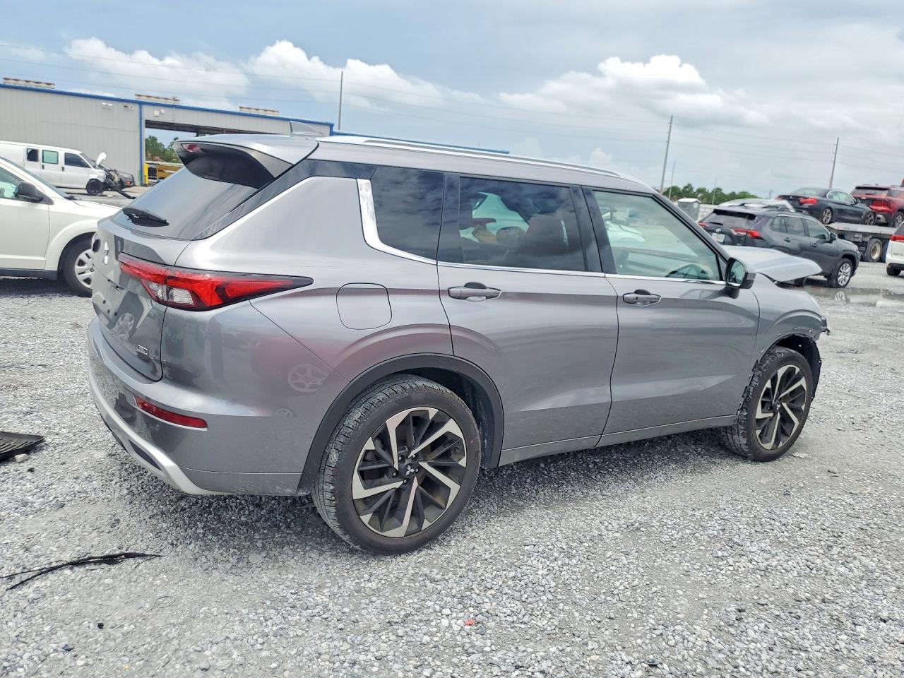 2022 MITSUBISHI OUTLANDER SEL — снимка 3