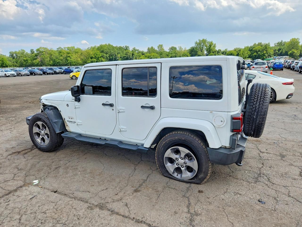 2017 JEEP WRANGLER UNLIMITED SAHARA — снимка 2