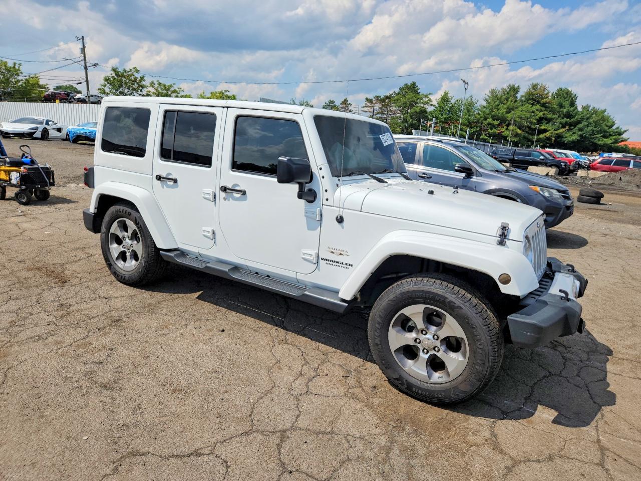 2017 JEEP WRANGLER UNLIMITED SAHARA — снимка 4