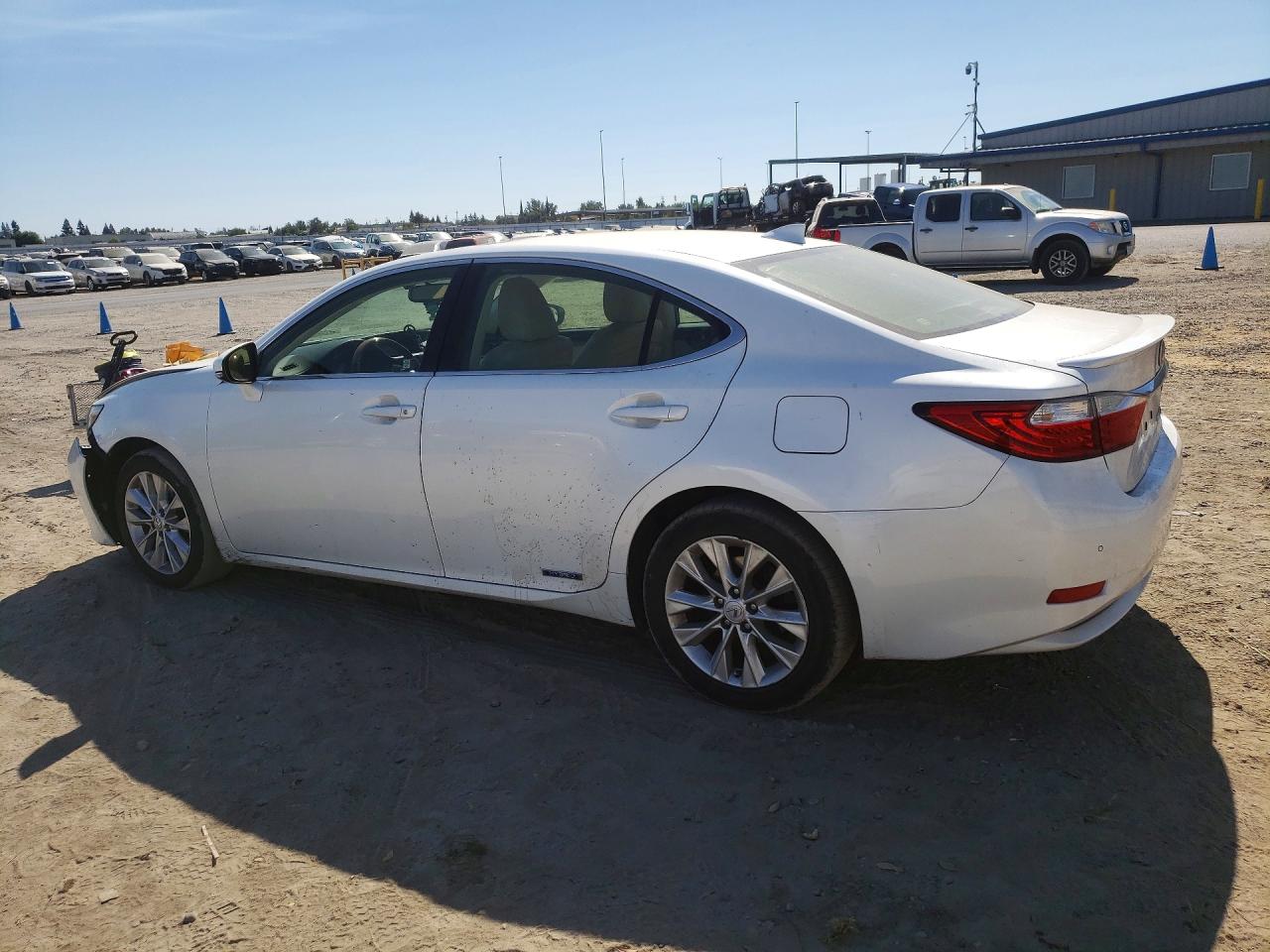 2015 LEXUS ES 300H — снимка 2