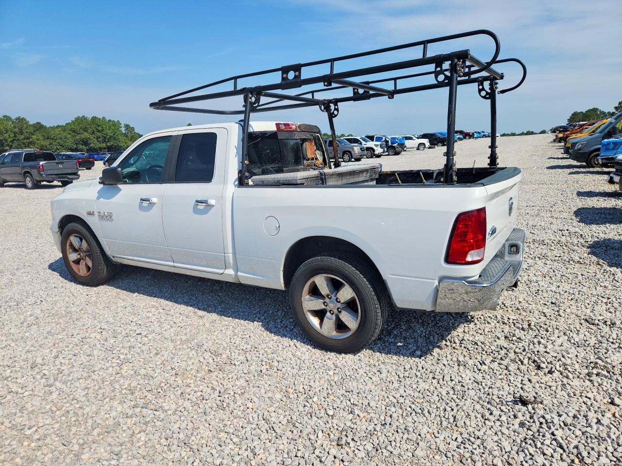 2016 RAM 1500 SLT — снимка 2