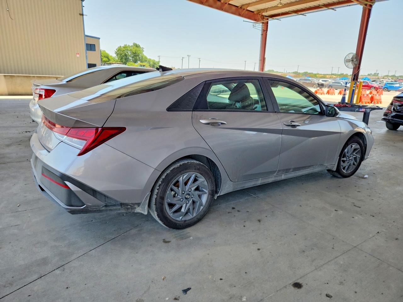 2026 HYUNDAI ELANTRA HYBRID BLUE — снимка 3