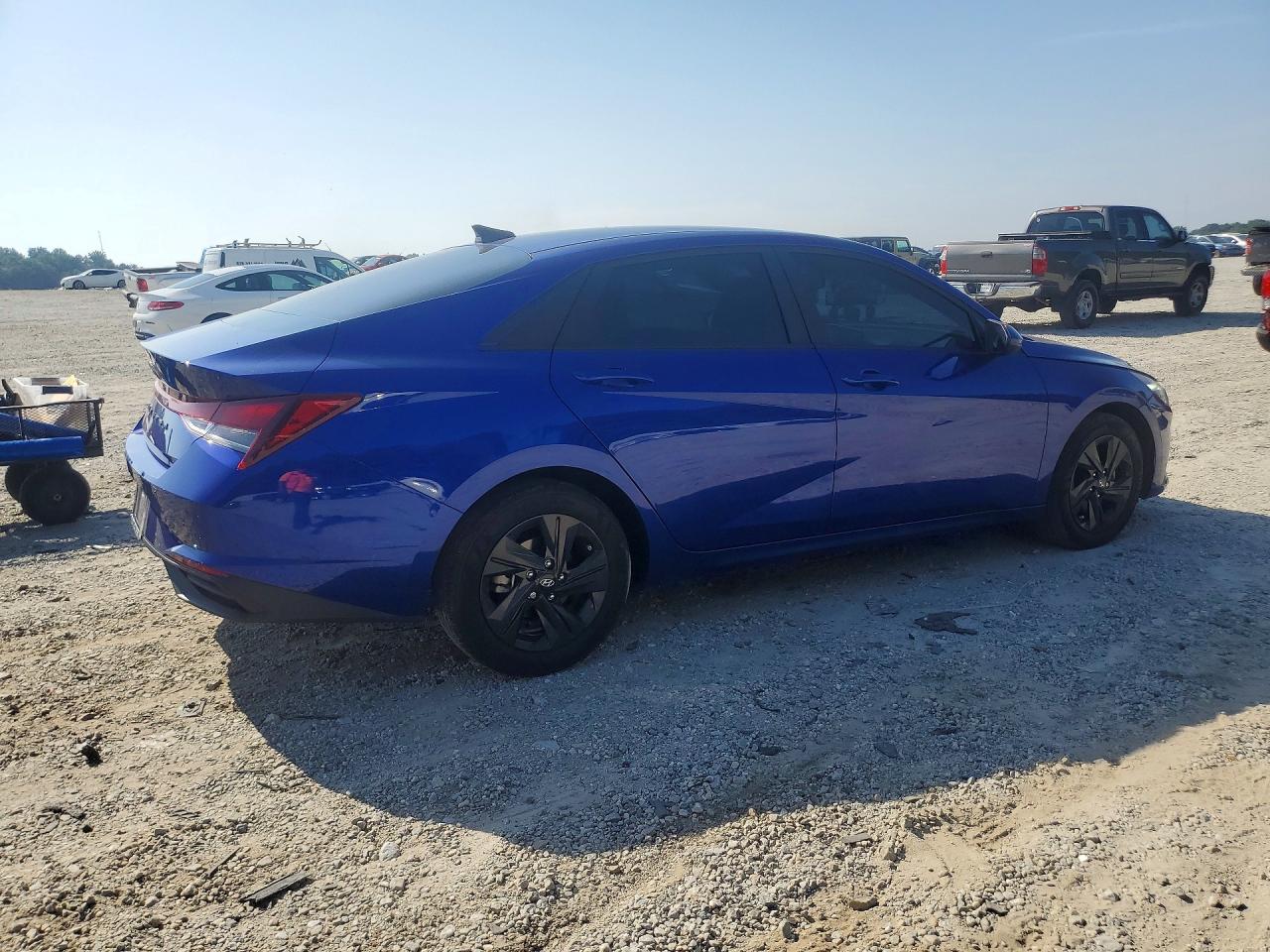 2023 HYUNDAI ELANTRA SEL — снимка 3