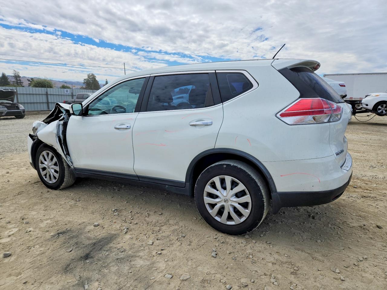 2015 NISSAN ROGUE S — снимка 2