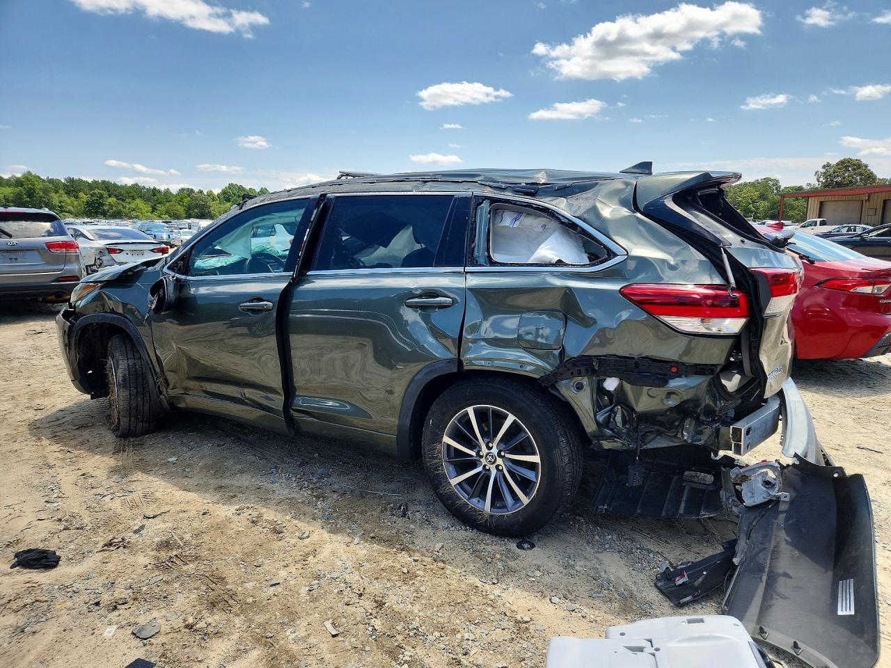 2017 TOYOTA HIGHLANDER XLE — снимка 2