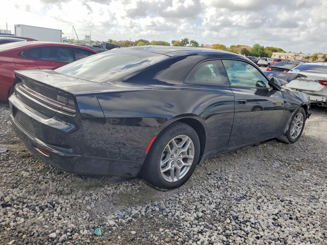 2025 DODGE CHARGER DAYTONA R — снимка 3