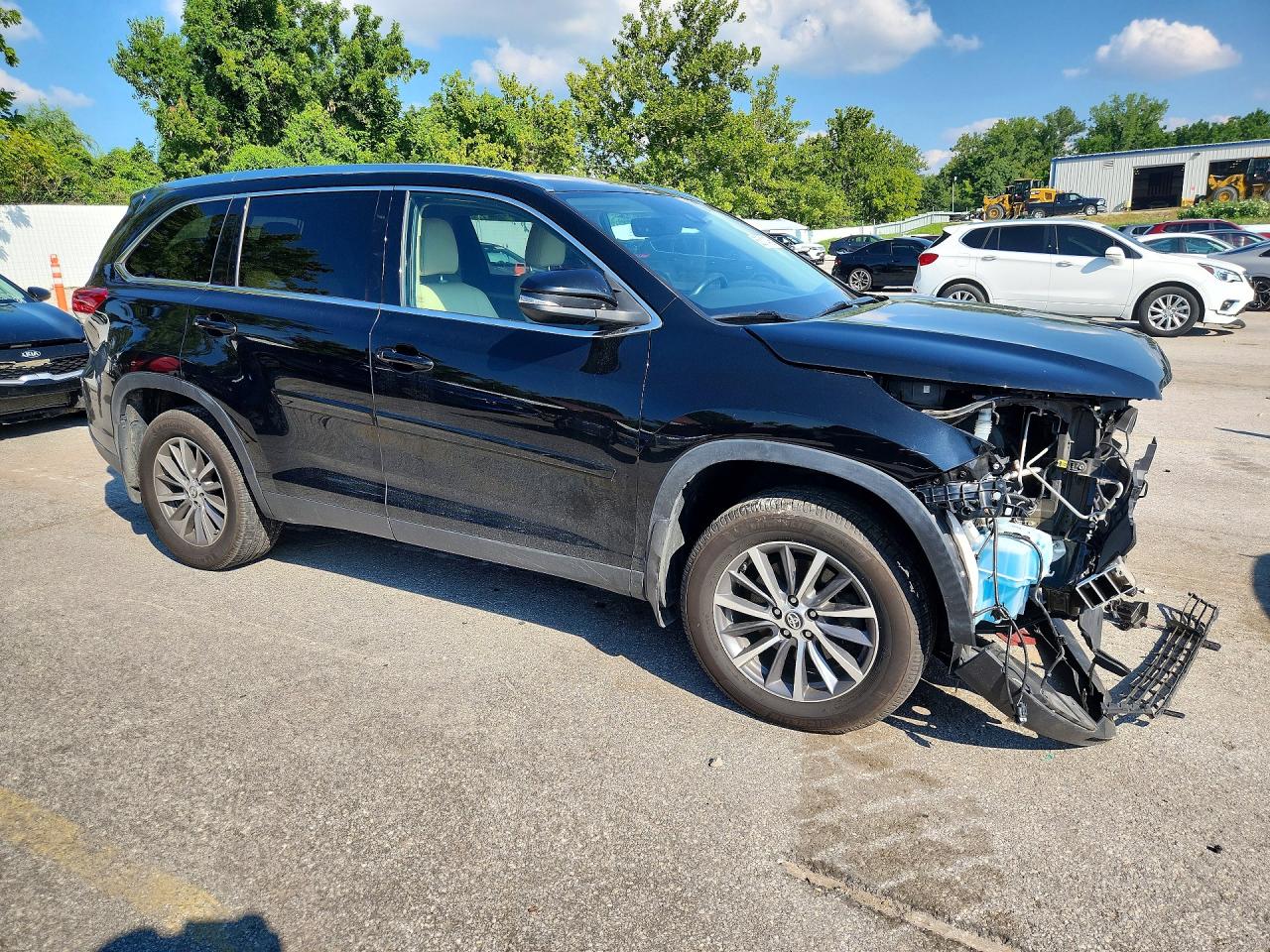 2019 TOYOTA HIGHLANDER XLE — снимка 4
