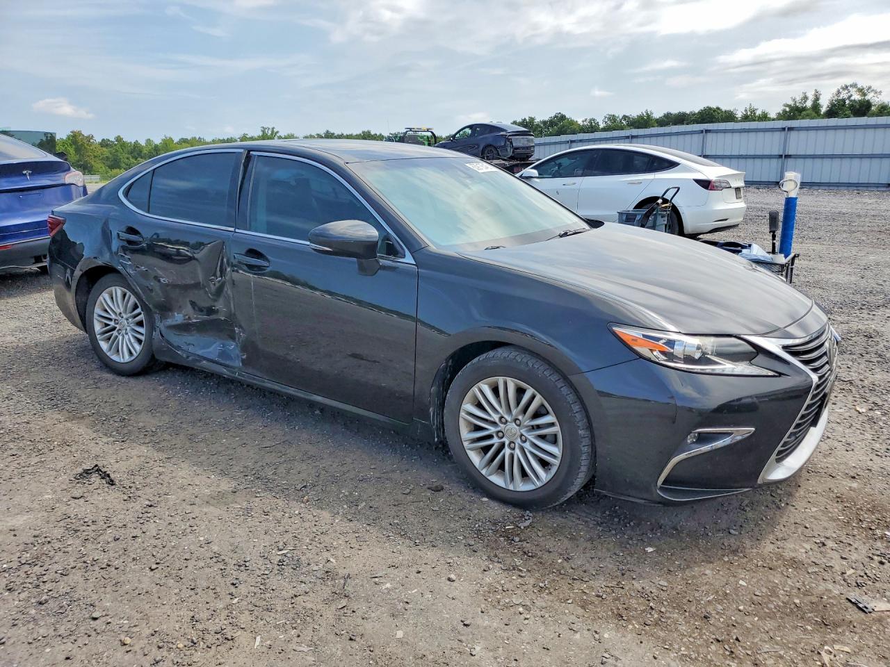 2016 LEXUS ES 350 — снимка 4