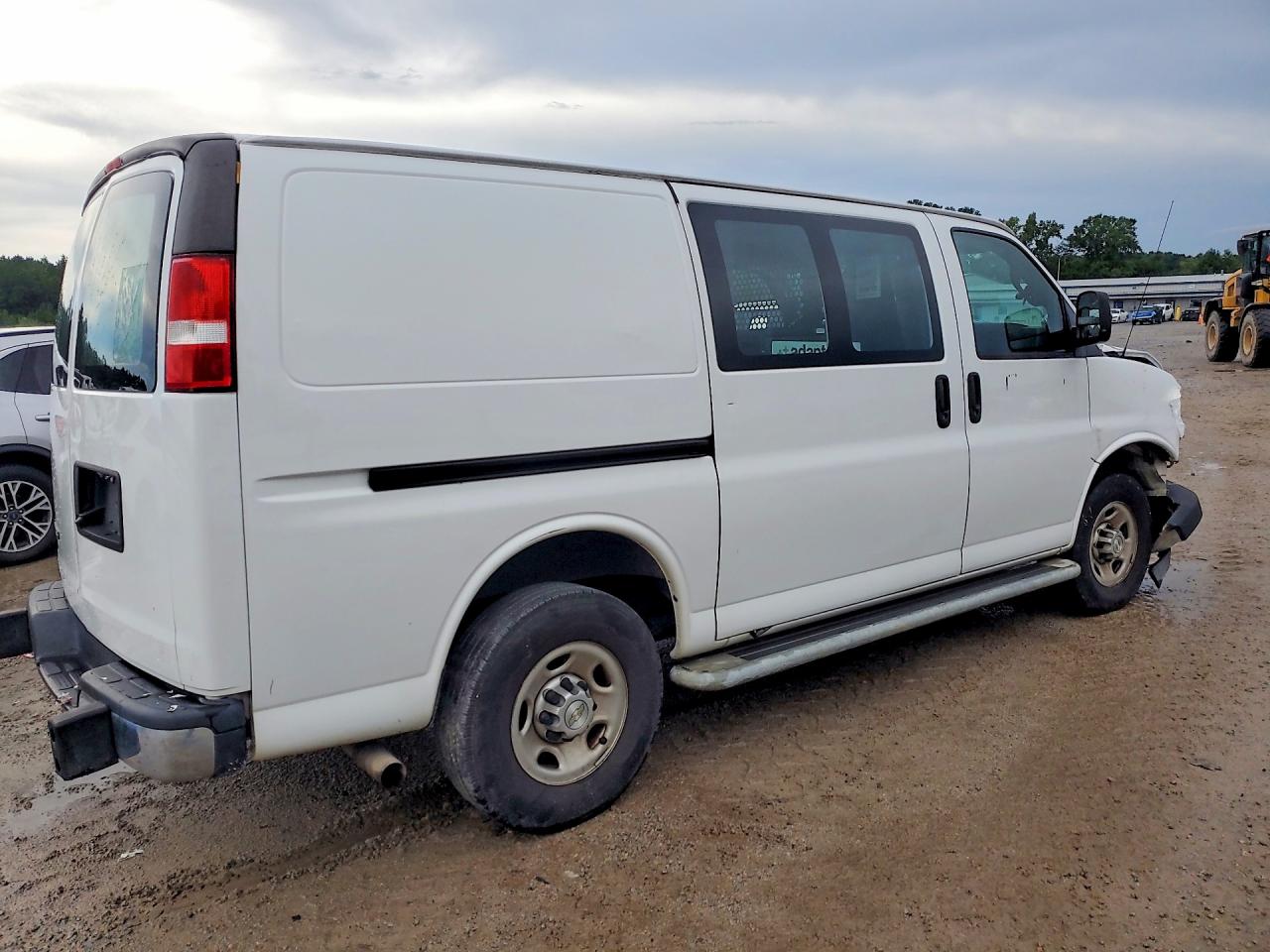 2021 CHEVROLET EXPRESS G2500 — снимка 3