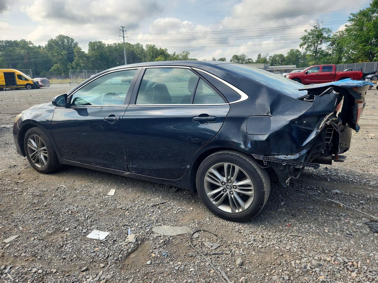 2015 TOYOTA CAMRY SE — снимка 2