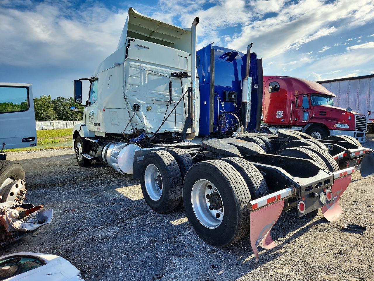 2014 VOLVO VNL — снимка 2