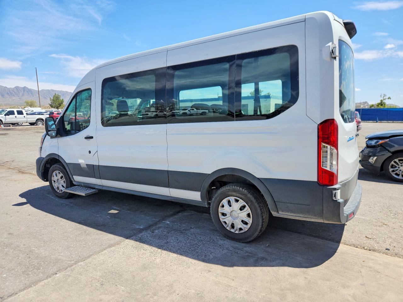 2023 FORD TRANSIT-350 — снимка 2