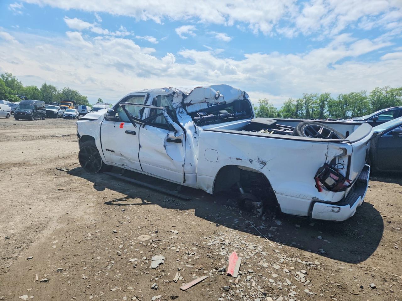 2023 RAM 1500 LARAMIE — снимка 2