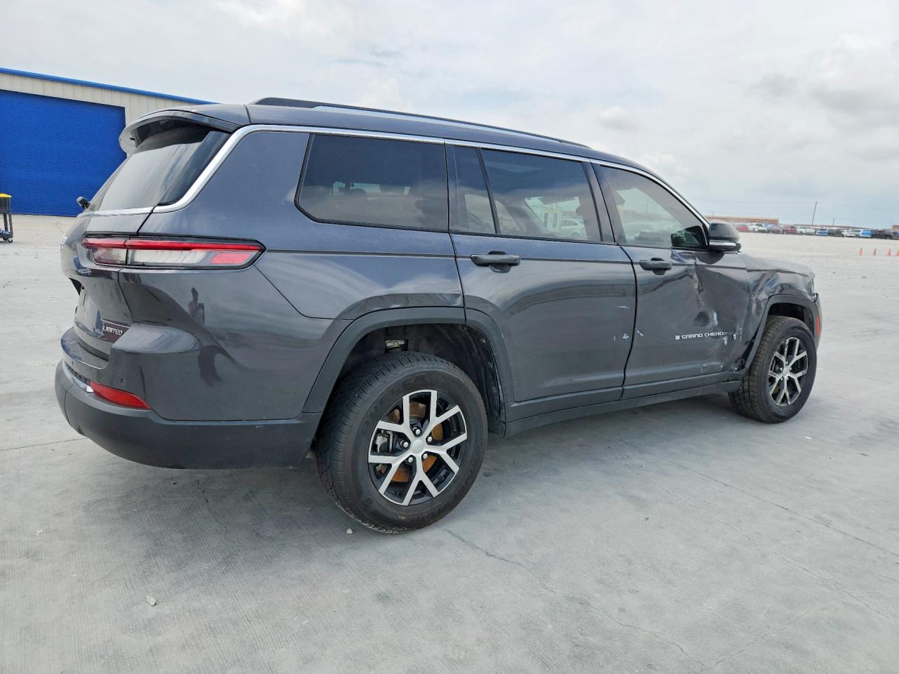 2023 JEEP GRAND CHEROKEE L LIMITED — снимка 3