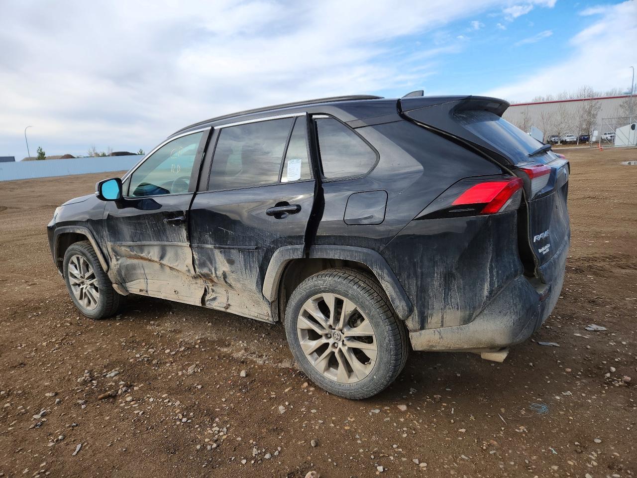 2021 TOYOTA RAV4 XLE PREMIUM — снимка 2