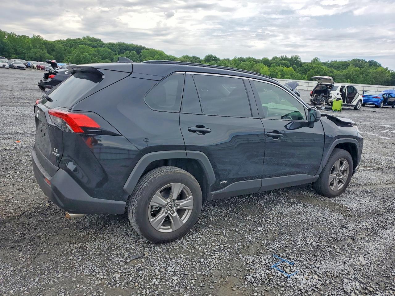 2024 TOYOTA RAV4 LE — снимка 3