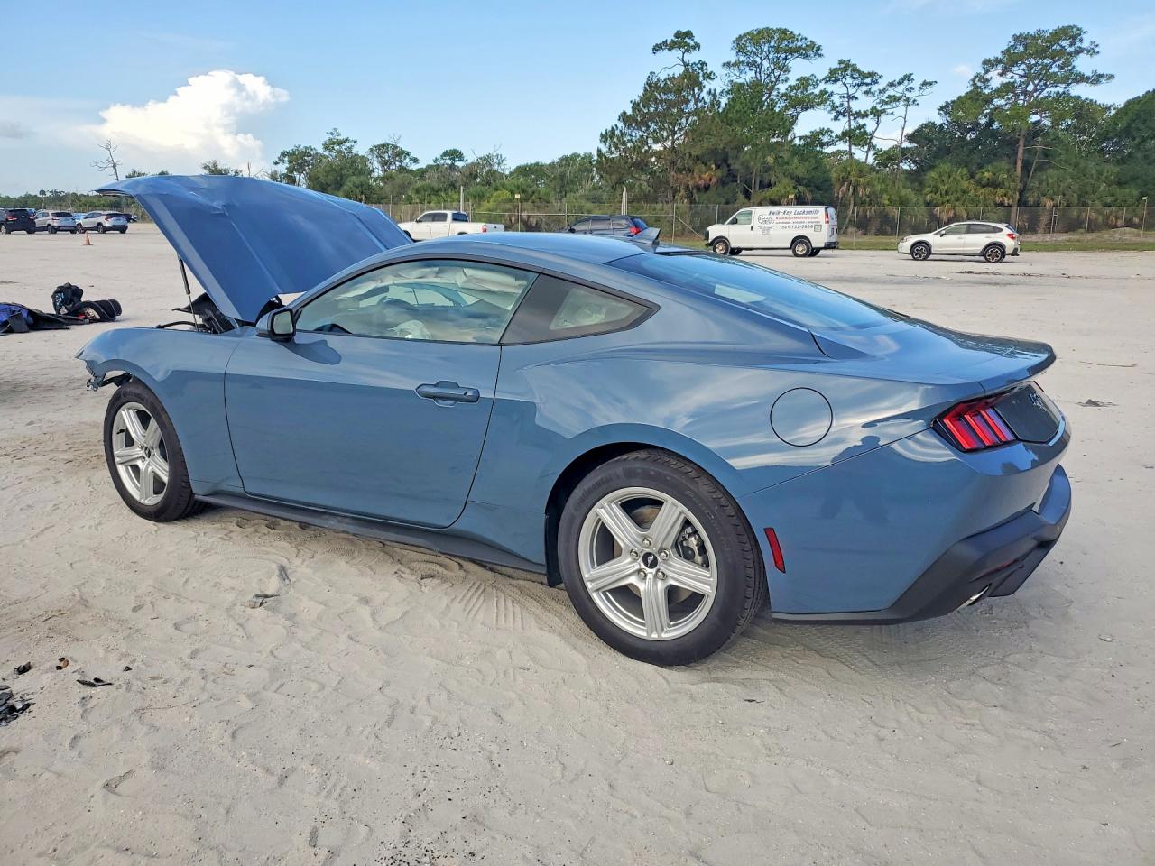 2026 FORD MUSTANG — снимка 2